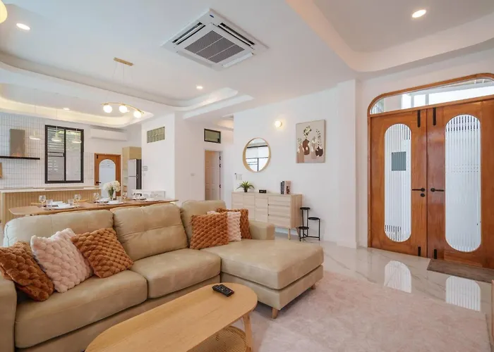 Villa Ayas Retreat - Muji Ekkamai Pool With 4 Bedrooms Bangkok