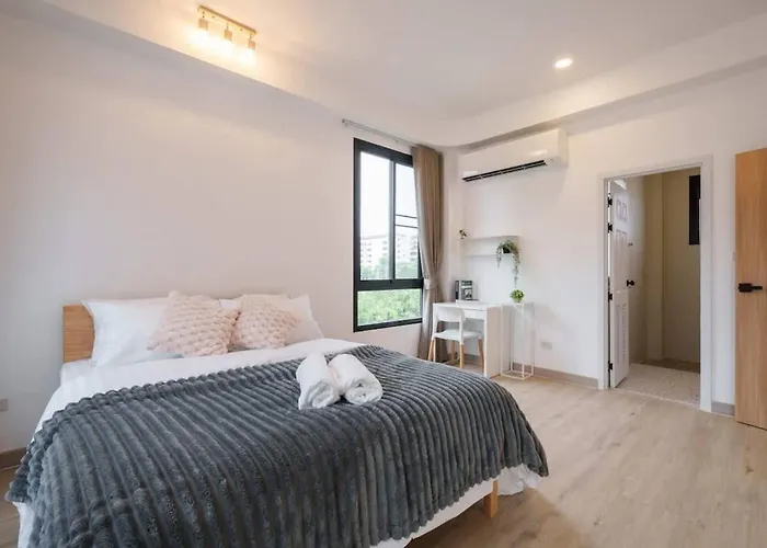 Villa Ayas Retreat - Muji Ekkamai Pool With 4 Bedrooms